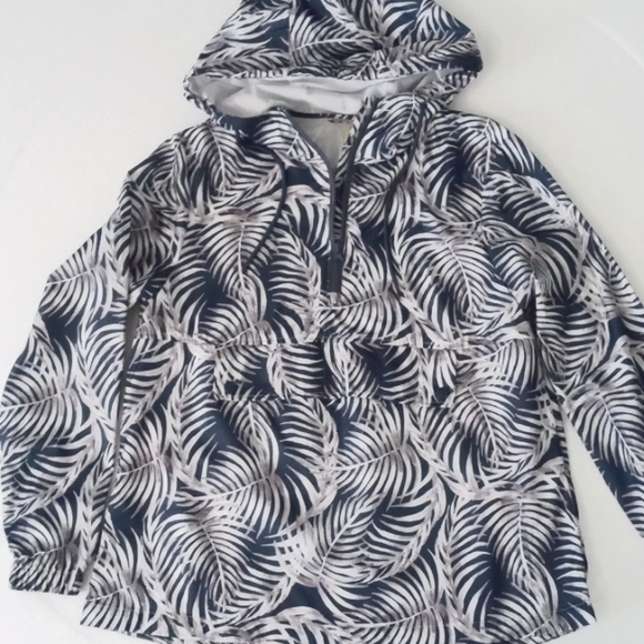 Pullover Windbreaker - Picture 1 of 9